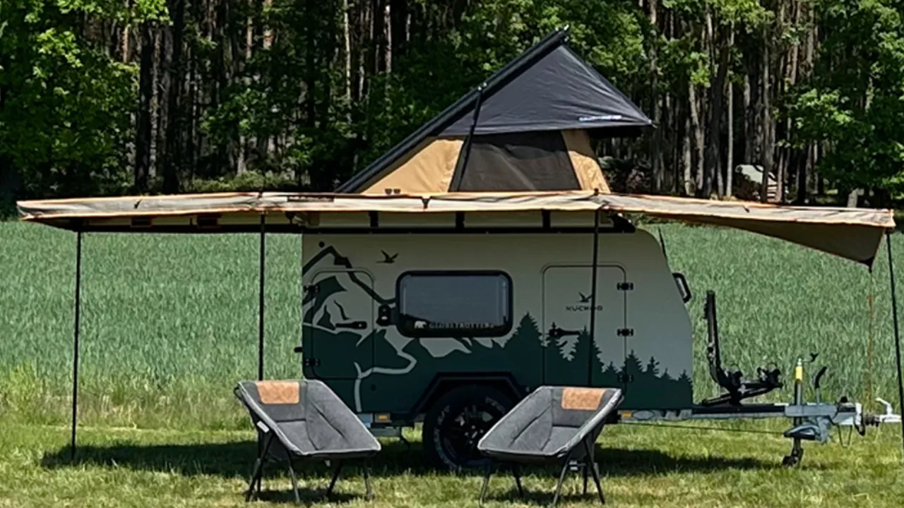 Mini Wohnwagen - Platzwunder mit nur 1.000 Kilo für 4 Person